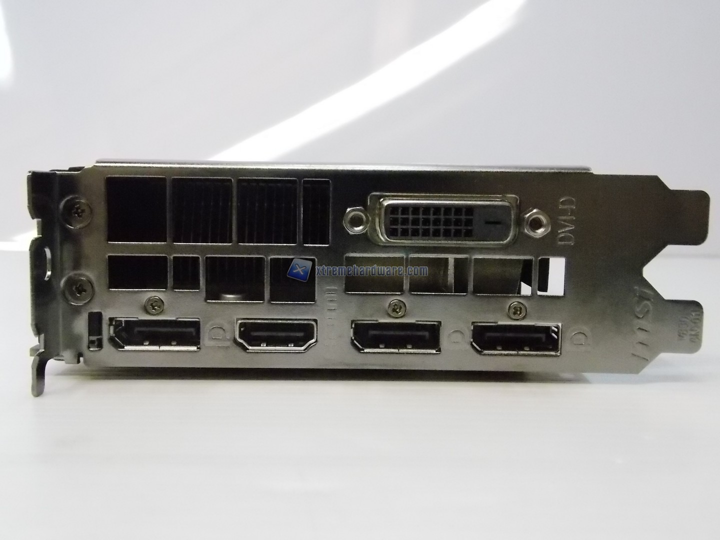 1070 MSI AERO 00019